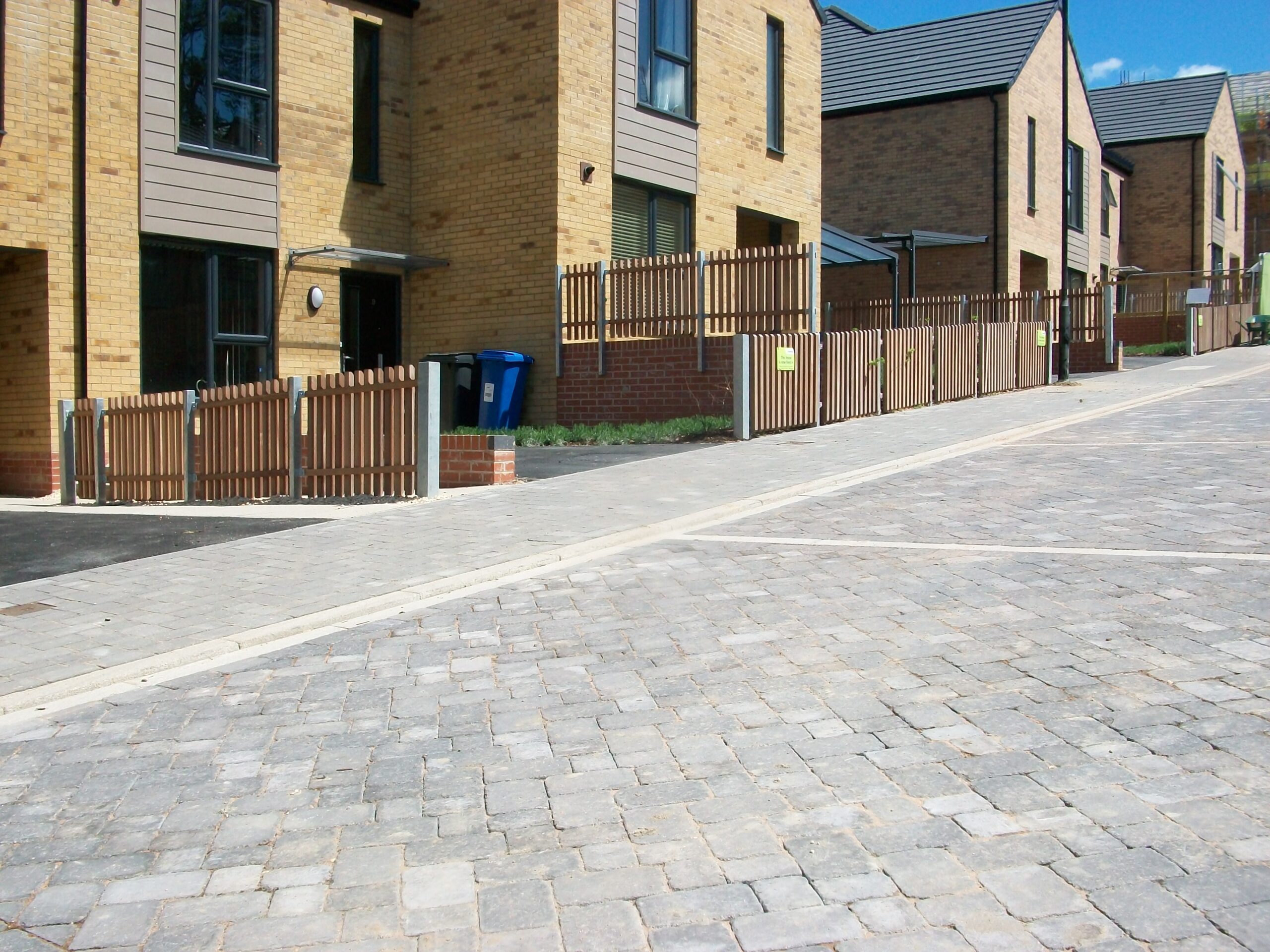 Alpha Antique Charcoal, Meltone Kerb Black Fleck