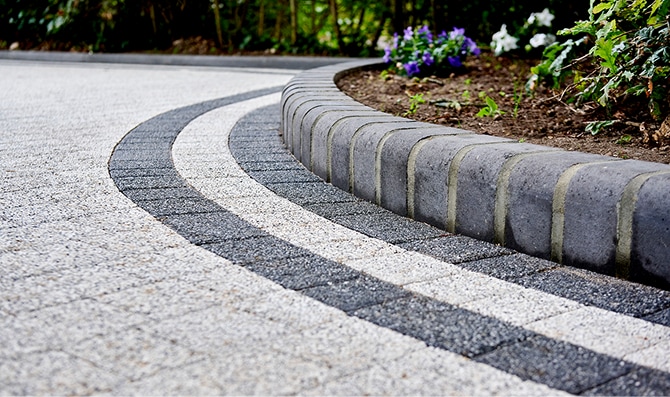 Invicta Pearl, Onyx High Kerb Charcoal