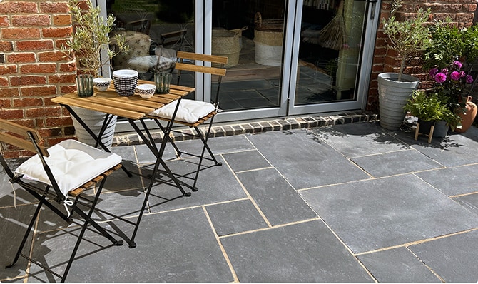 Rippled Limestone Black