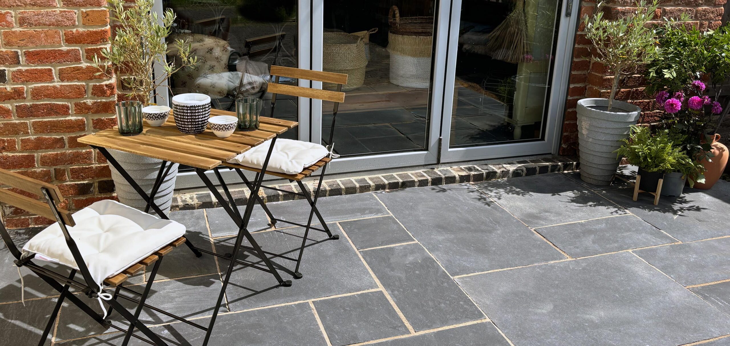 Rippled Limestone Black