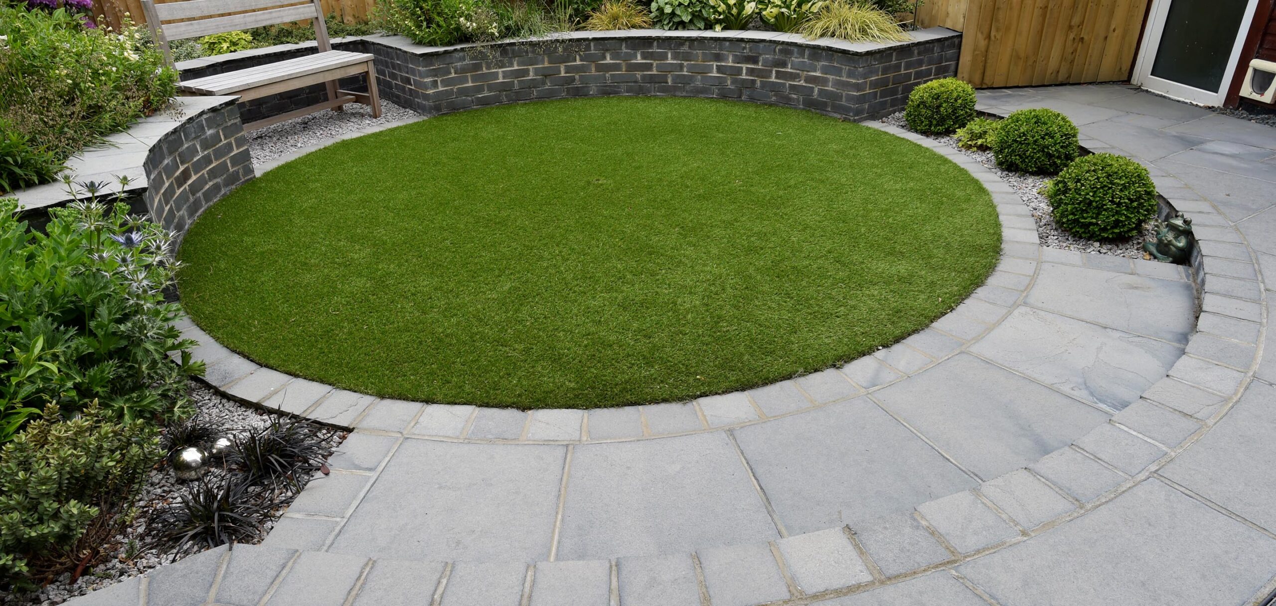 Rippled Limestone Black