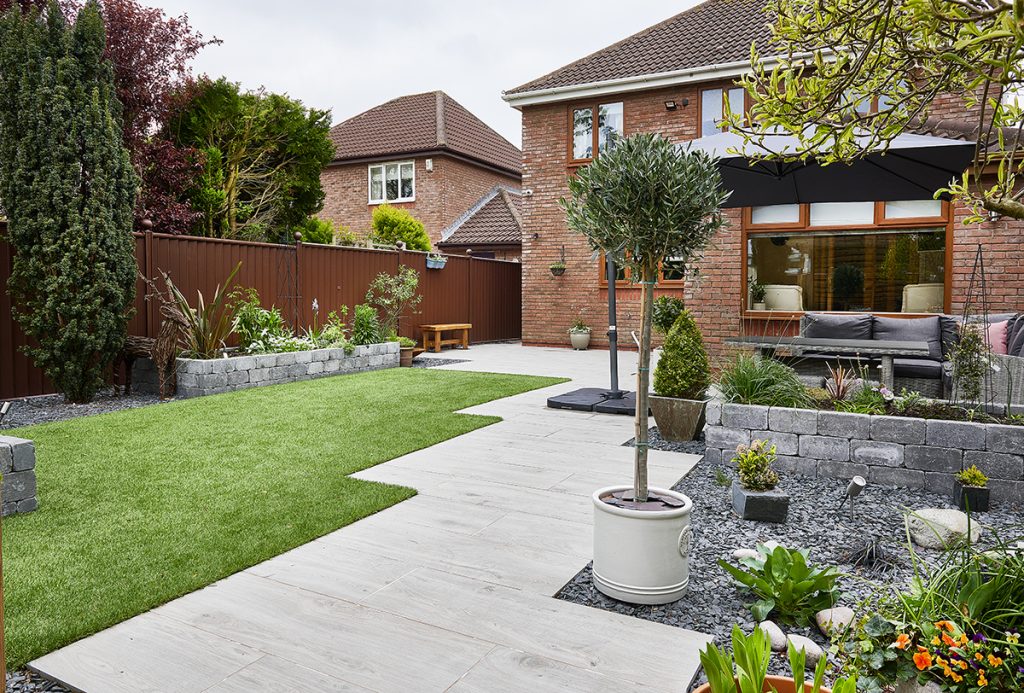 Top 4 Porcelain Paving Looks for Stunning Garden Patios